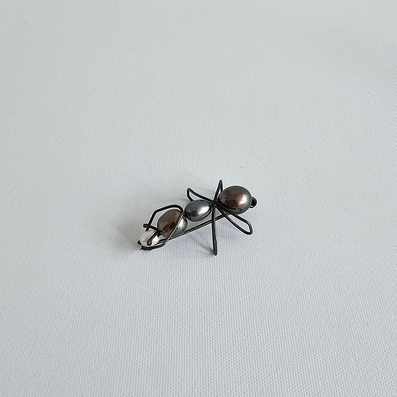 Ant brooch