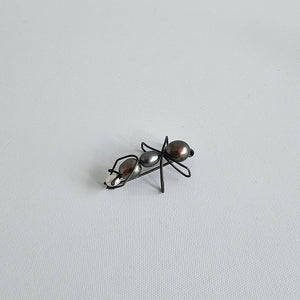 Ant brooch