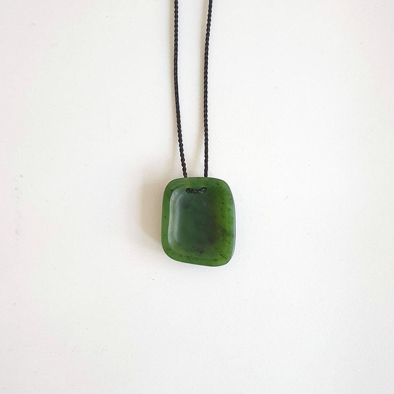 Pillow pendant - kawakawa pounamu