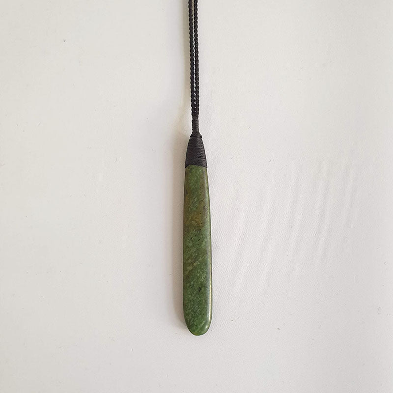 Roimata pendant - Raukaraka pounamu