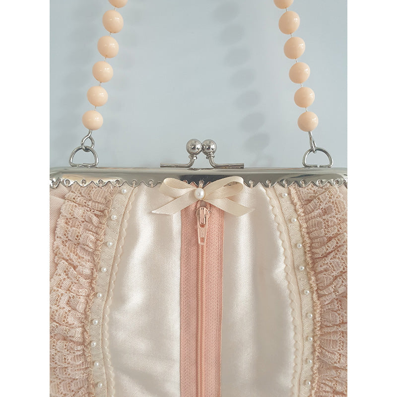 Handbag: Her first purse, 2019