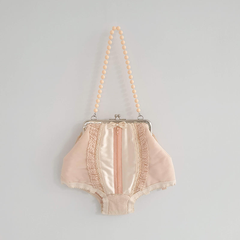 Handbag: Her first purse, 2019